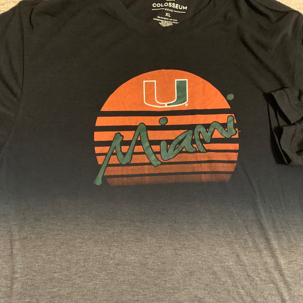 Miami Hurricanes Colosseum shirt mens XL